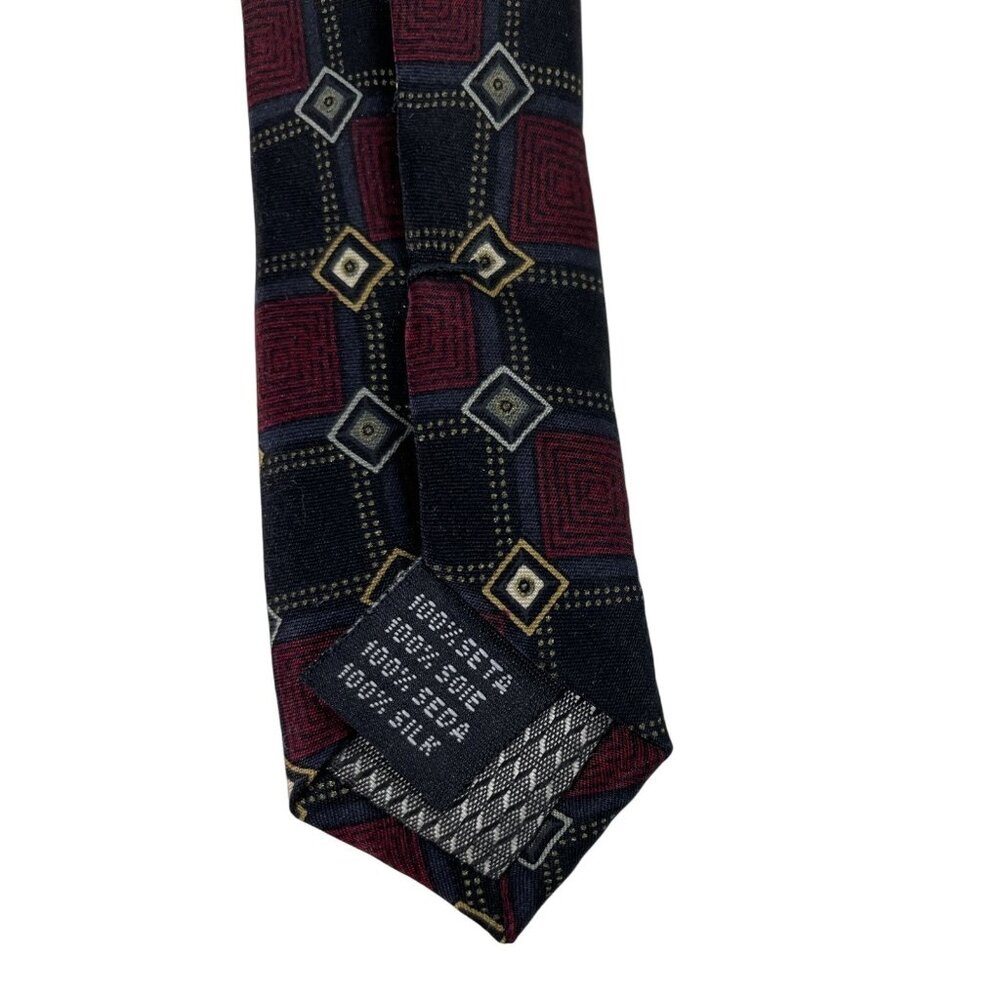 Kilburne & Finch Red & Black Geometric Print 100% Silk Mens Tie Necktie - Picture 5 of 6